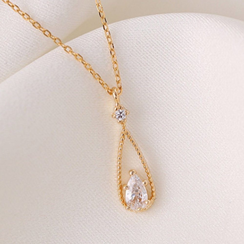 #NEW 925 Sterling Silver Diamond Waterdrop Necklace